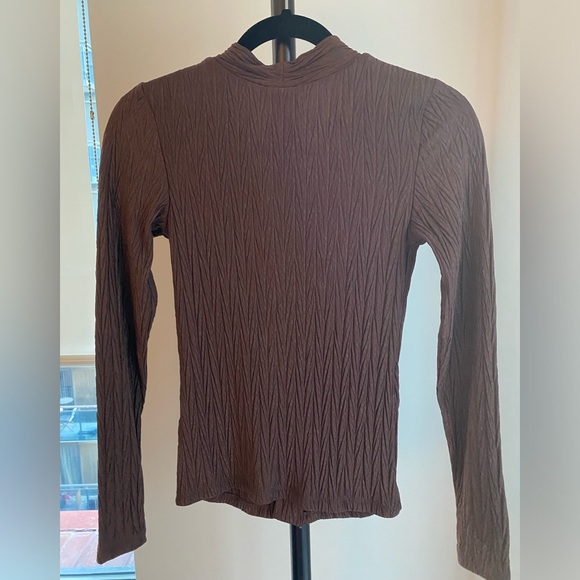 Dynamite Long Sleeve Textured Top - Picture 8 of 10